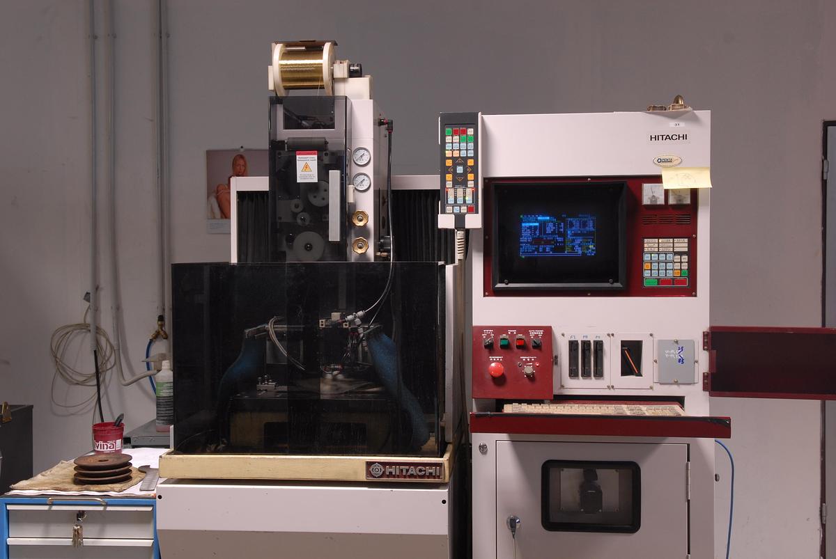 Used HITACHI H-CUT 203 M 20/AWF