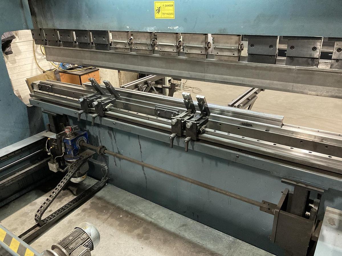 Used Durma AD-R 30175