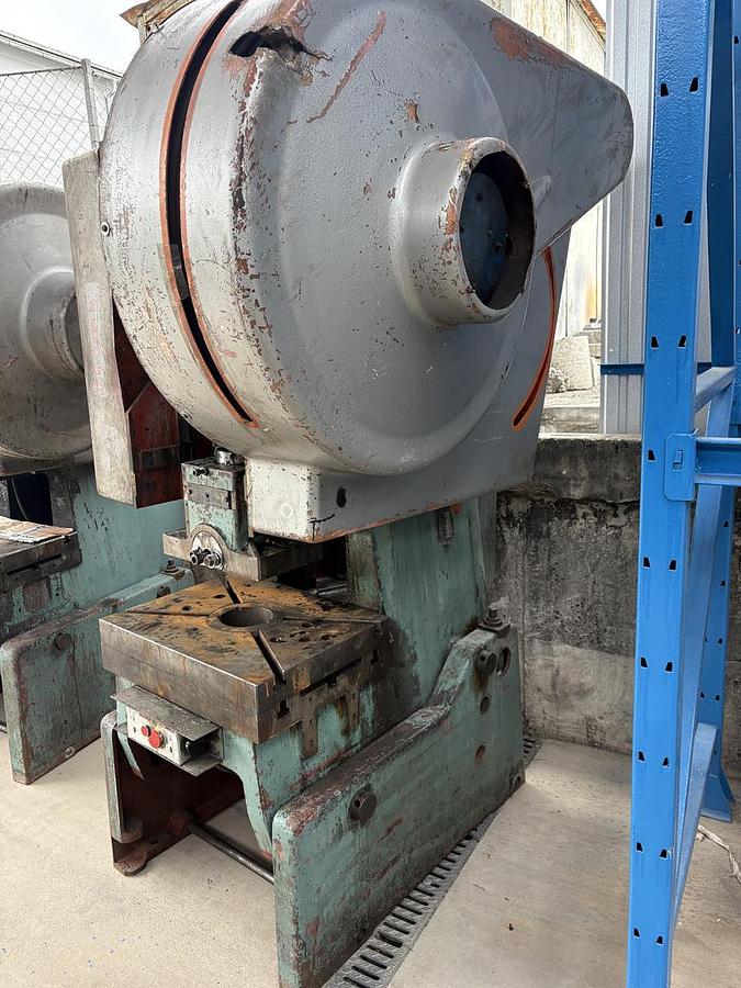 Used SMERAL LEN 40 P