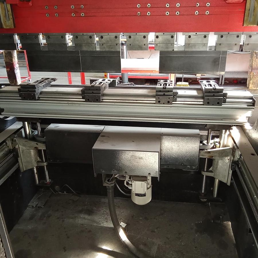 Ohraňovací lis AMADA HFT 50-20