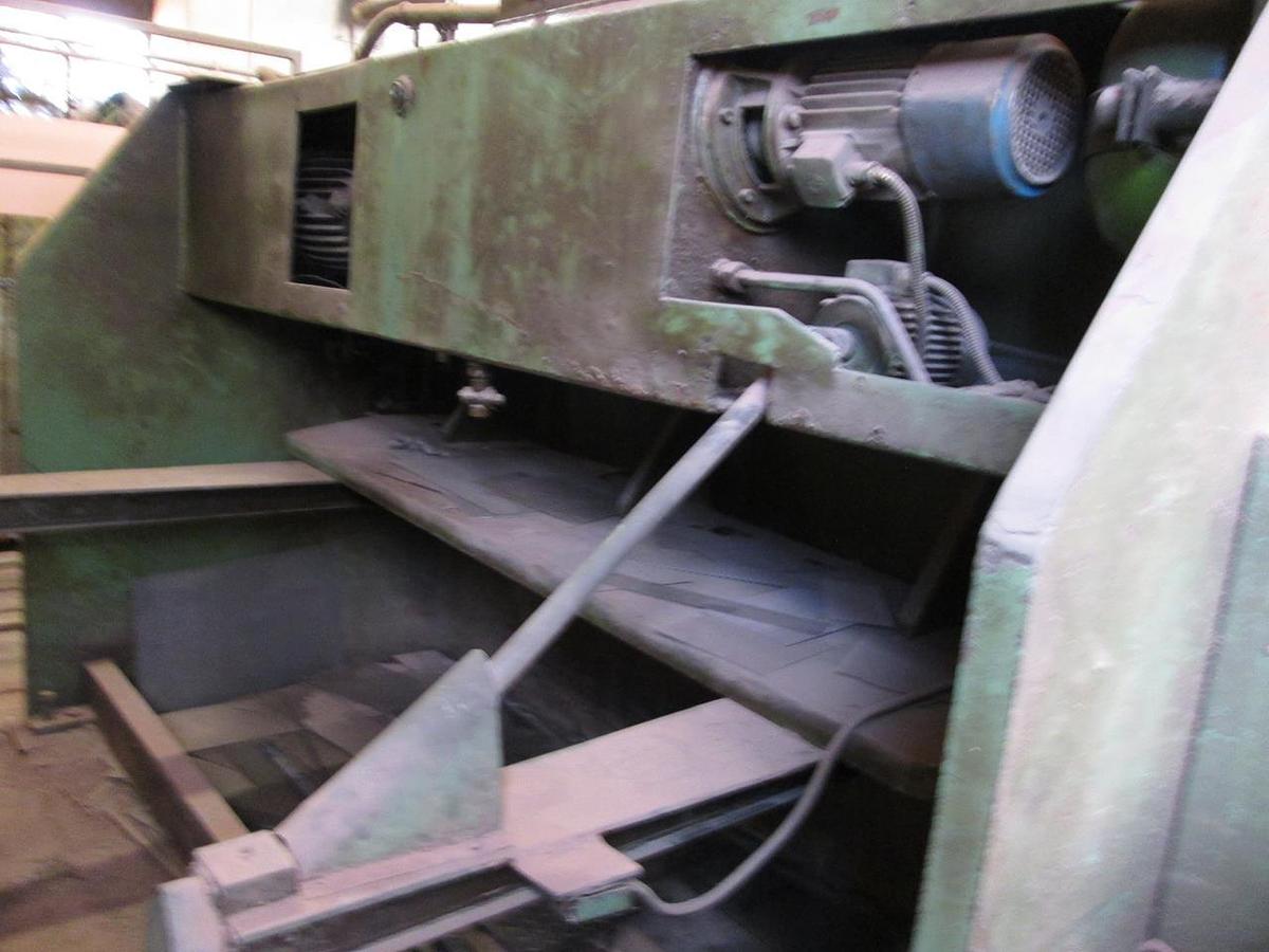 Used Hydraulic plate shear FG 825