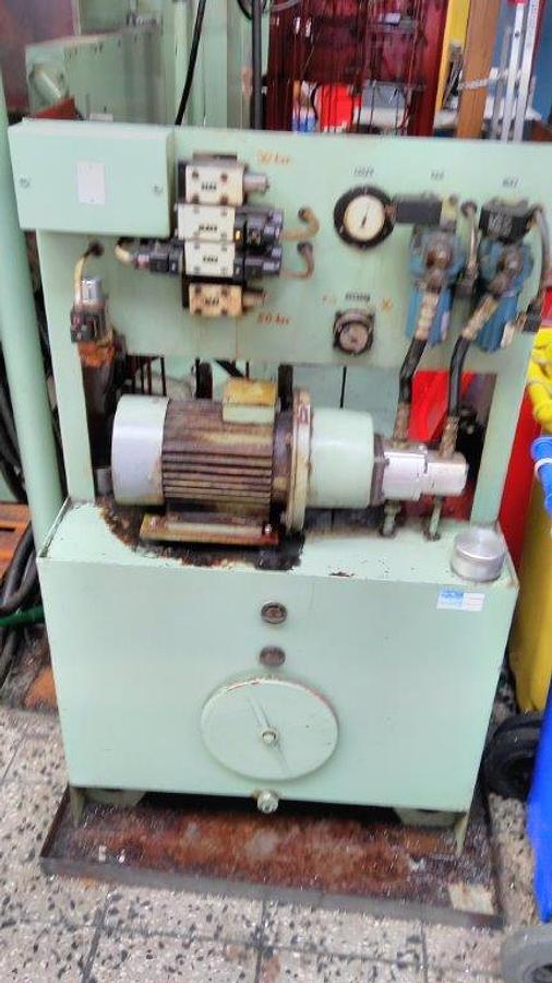 Used TOS OHA 32 CNC