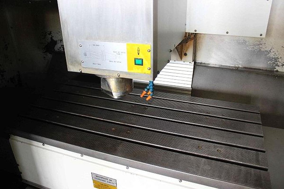 Gebraucht BRIDGEPORT VMC 1000