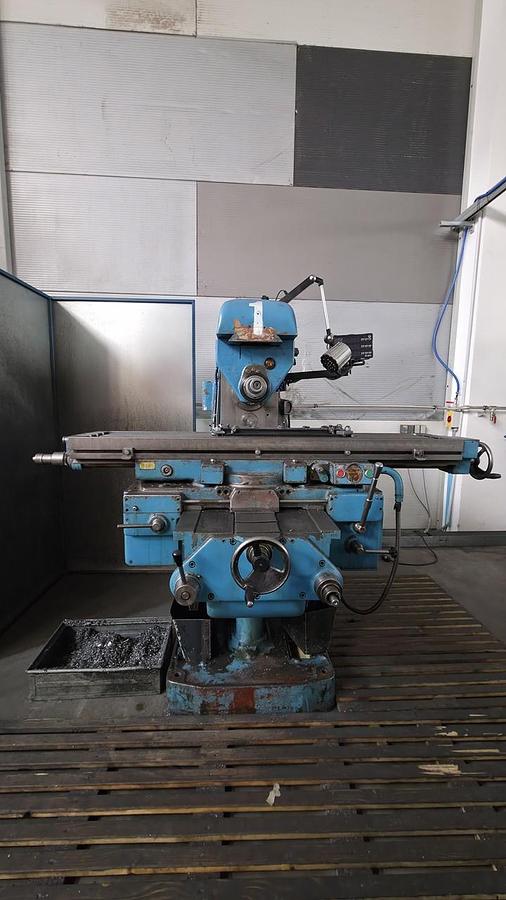 Universall milling machine TOS FA 4 U