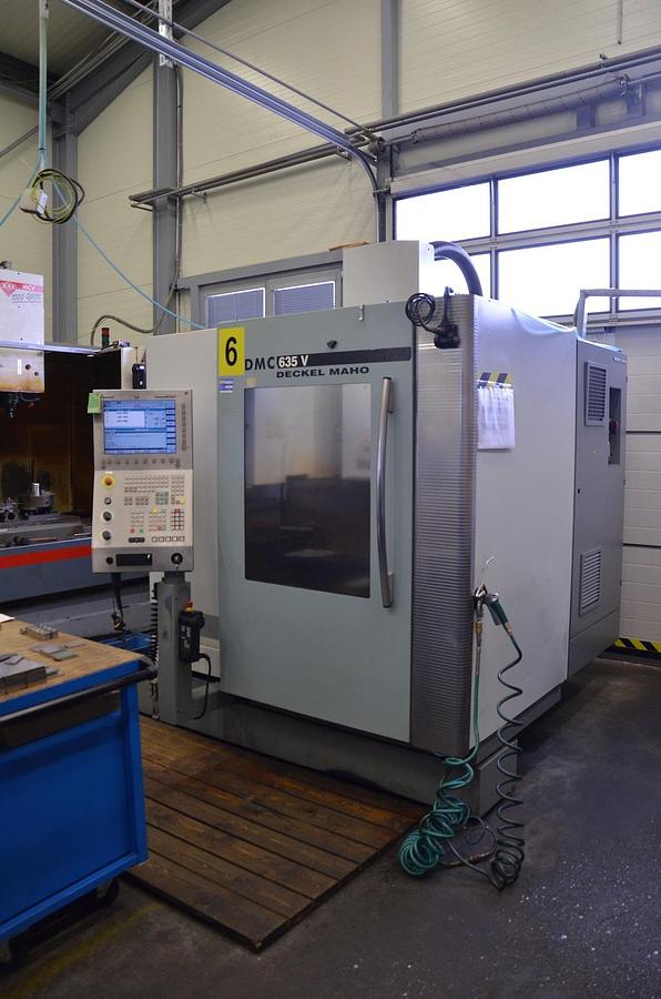 Used DECKEL MAHO DMC 635 V