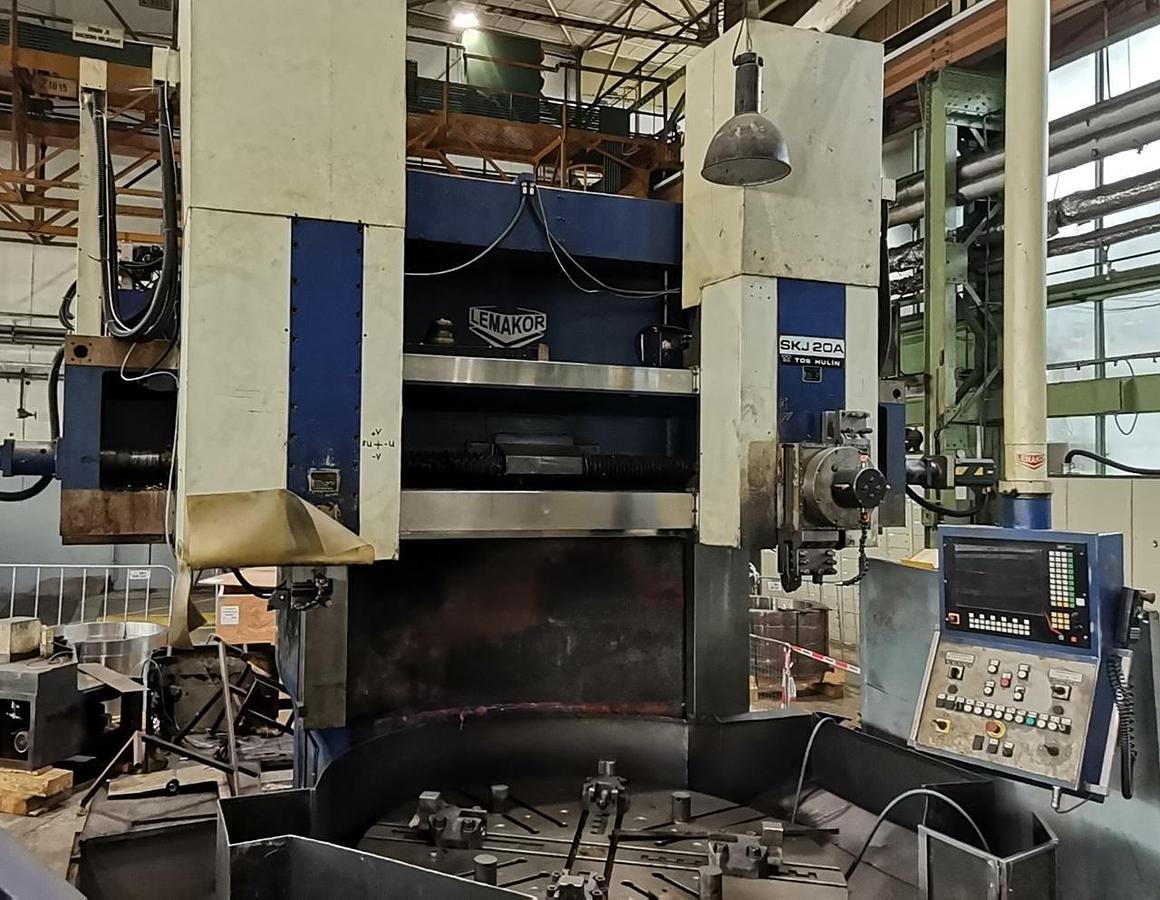 Used TOS SKJ 20 A CNC