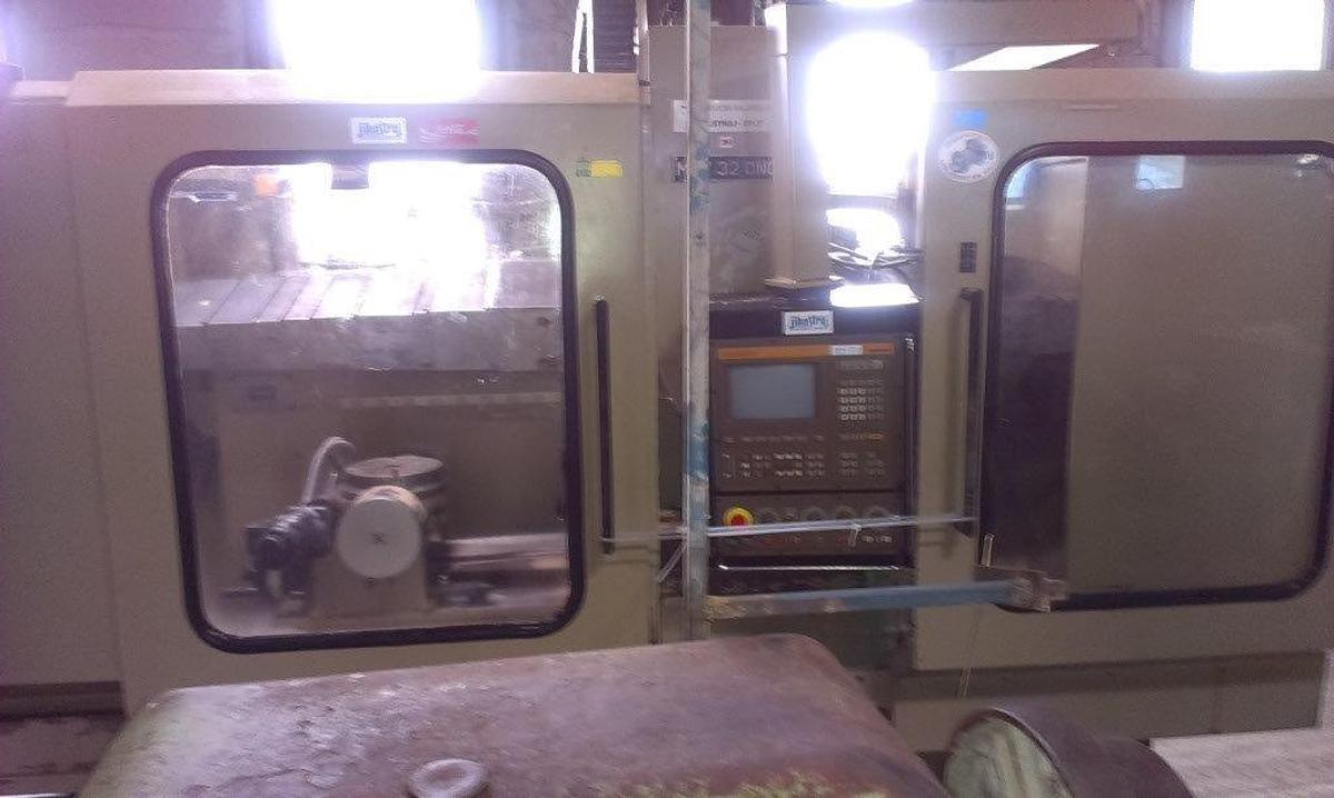 Used PRVOMAJSKA MCV 32/40 CNC