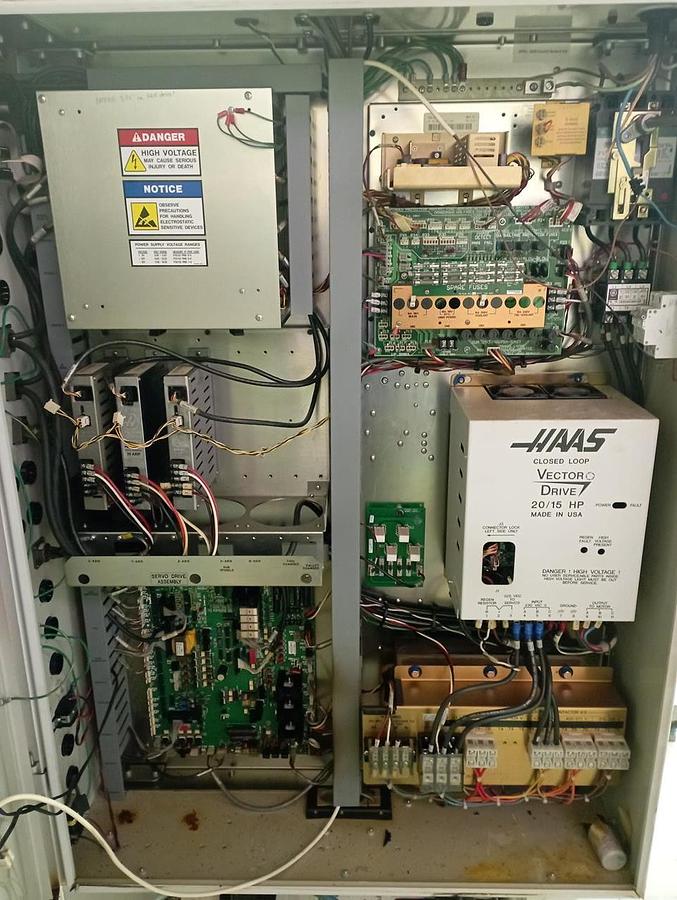 Použitý HAAS SUPER MINI MILL HE