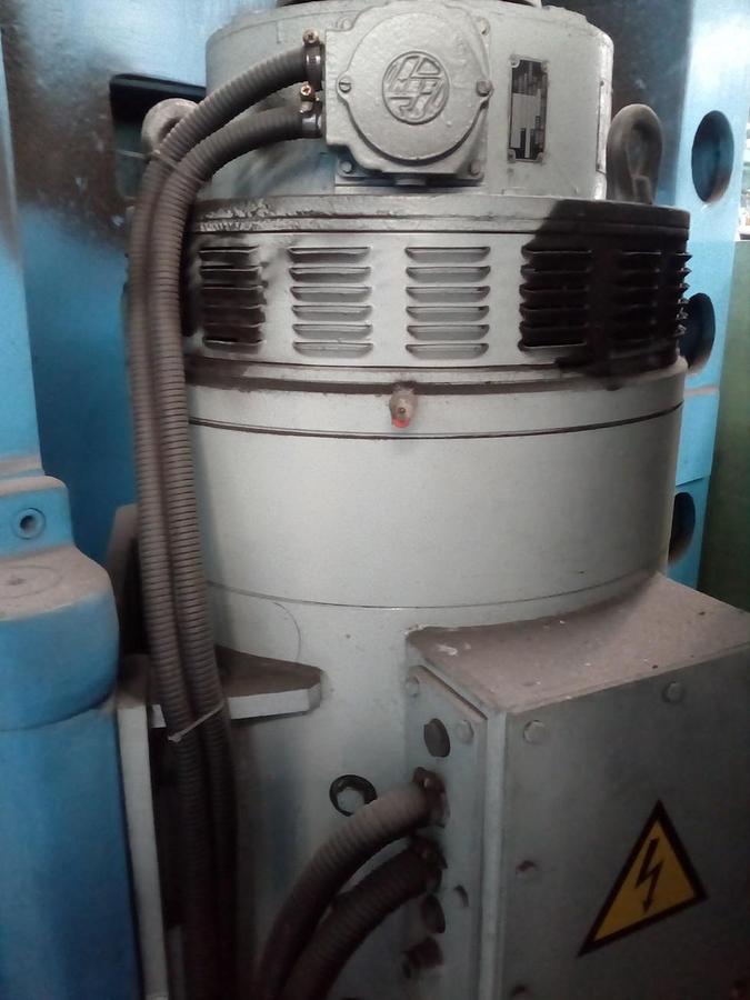 Použitý TOS SKQ12 CNC