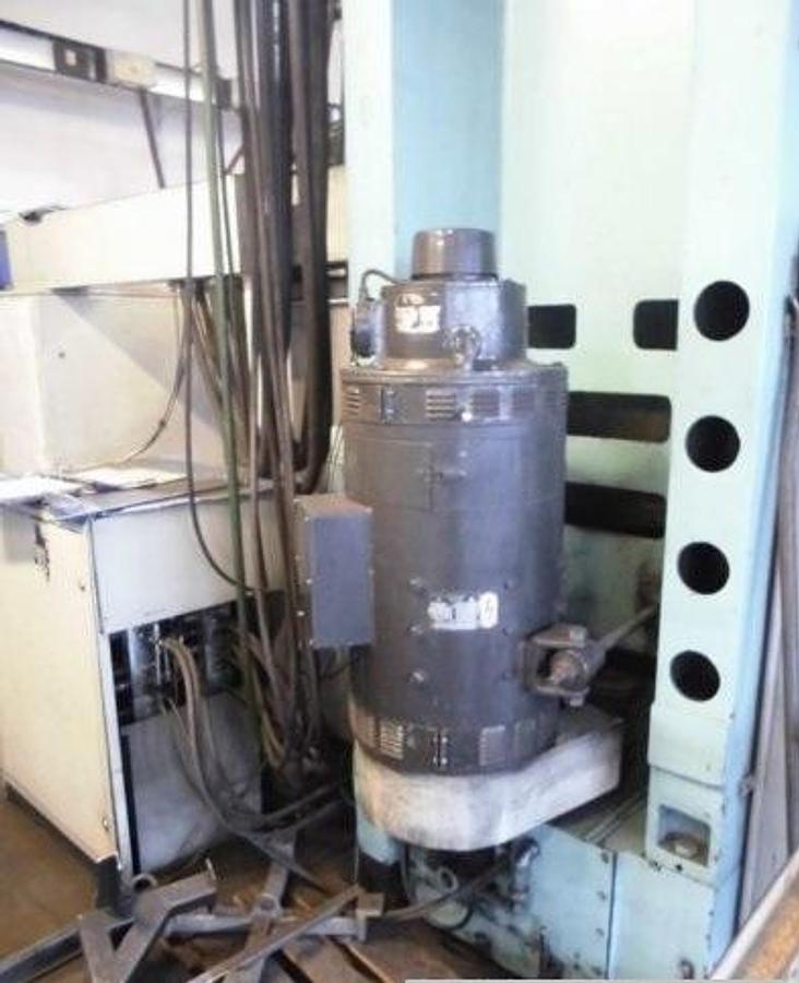 Used TOS SKQ 8 CNC