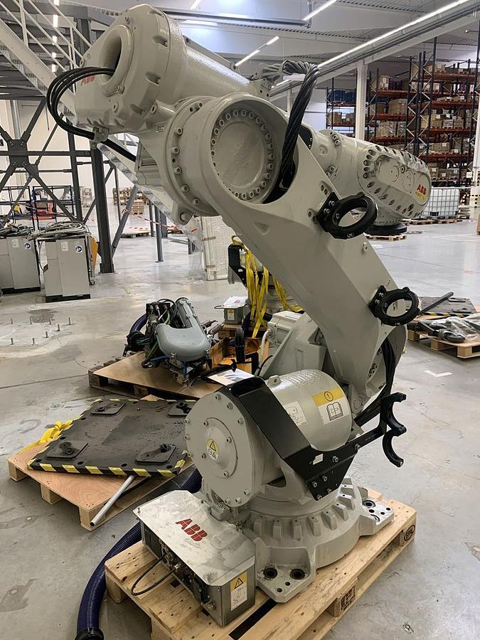 Used ABB IRB 6700