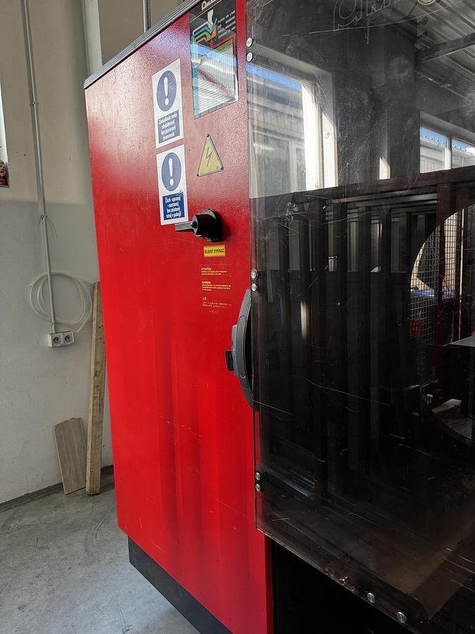 Použitý AMADA HFE 100-3