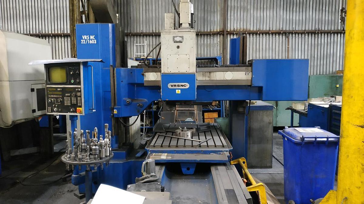 Used Kovosvit VR 5 NC