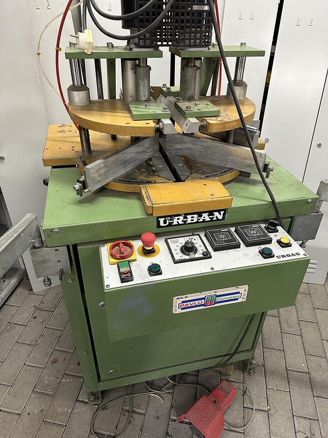 Used URBAN AKS 1105