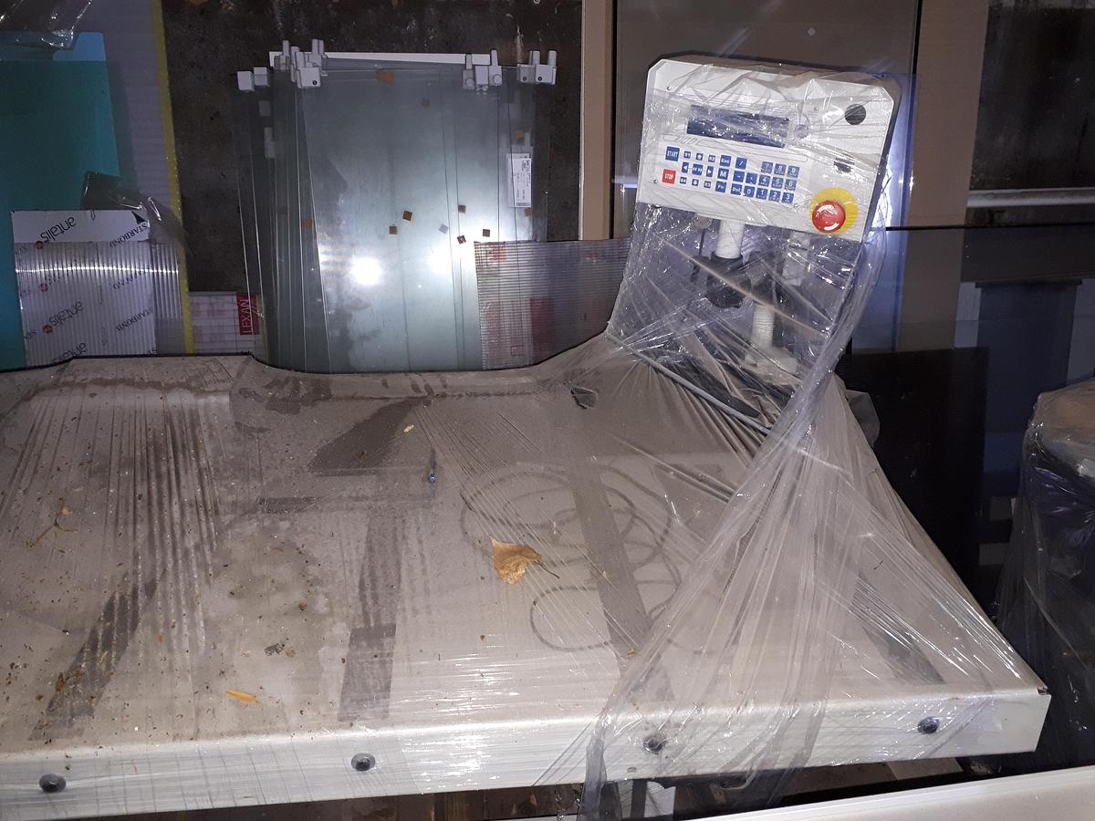 Used OMGA RADIAL 135