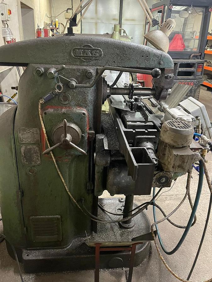 Used MAS Tool milling Machine