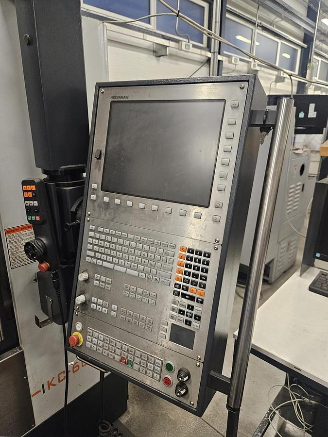 Obráběcí centrum (vertikální) INAXES IKC-600FB