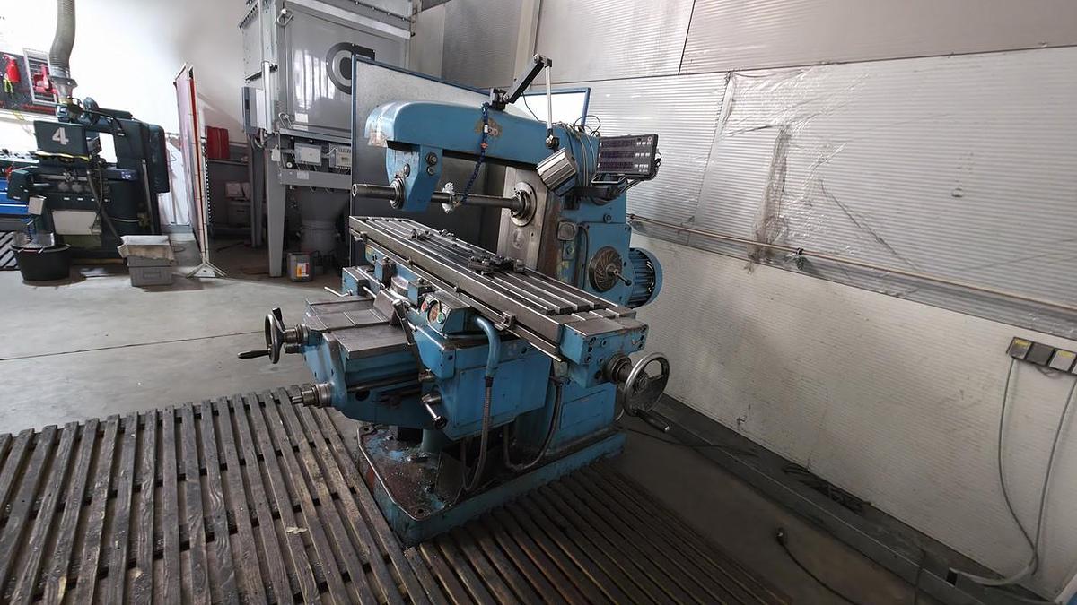 Universall milling machine TOS FA 4 U