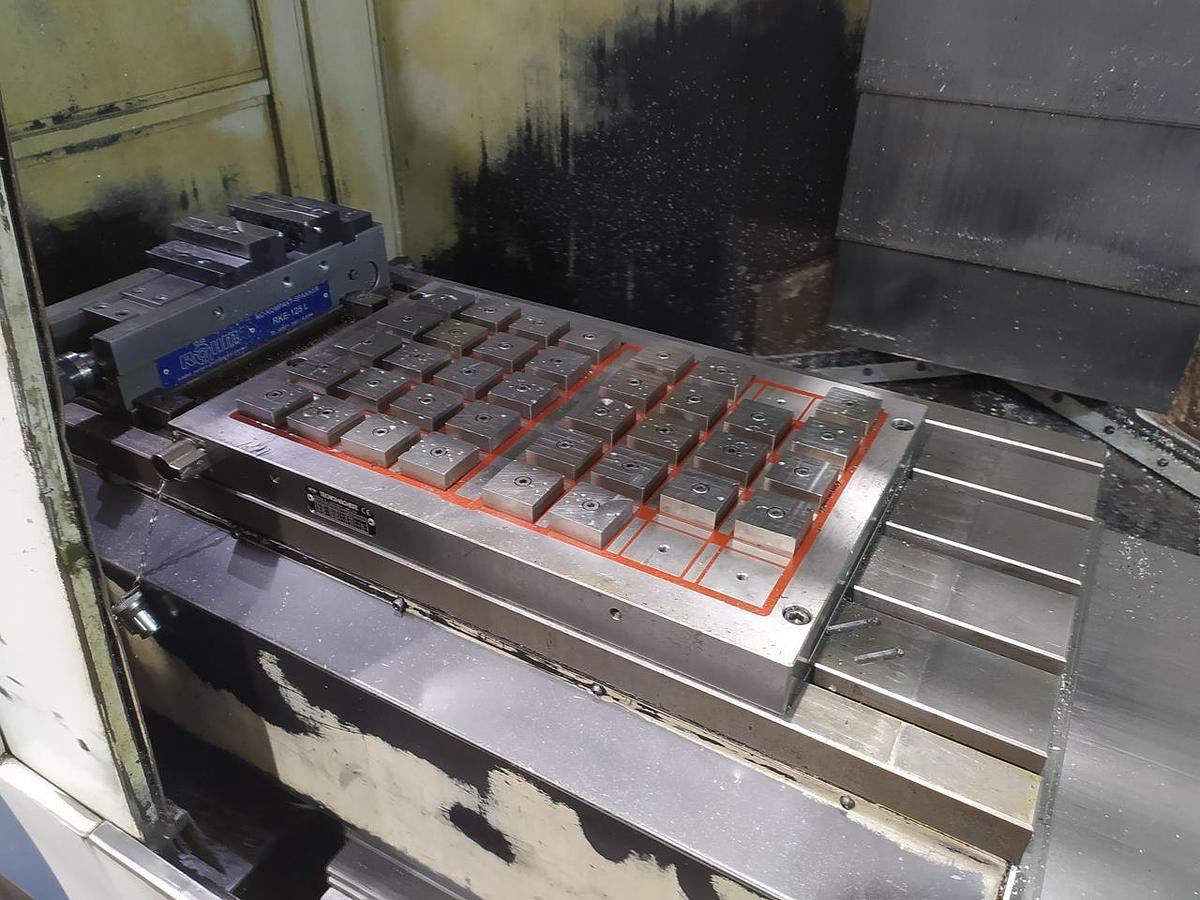 Gebraucht HURCO BMC 4020