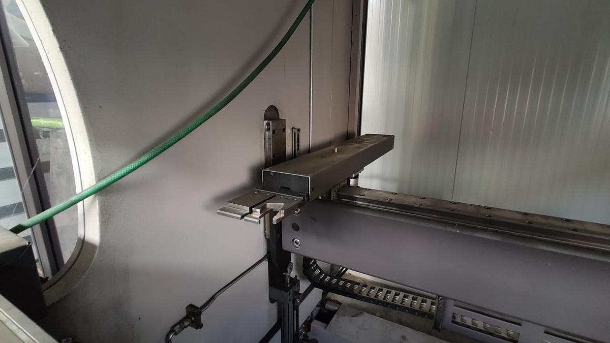 Použitý Bystronic Hämmerle 3P 80/210