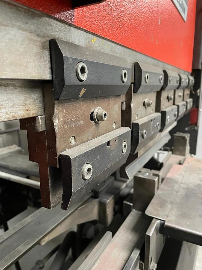 Used AMADA IT25 12