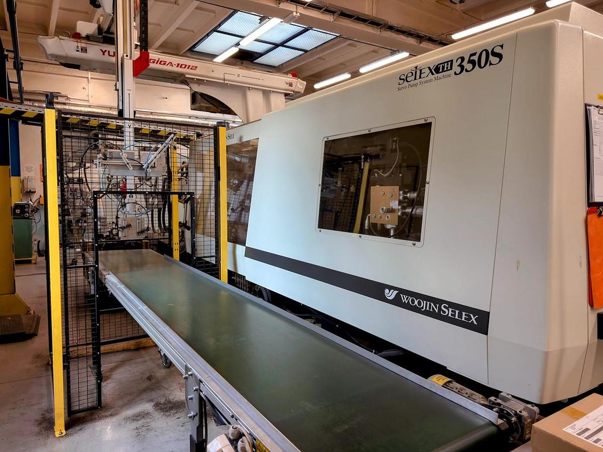 Injection press Woojin Selex TH 350S