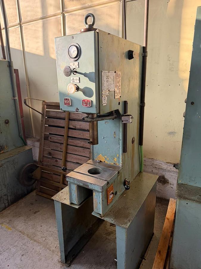 Hydraulický lis VEB PYTE 3.15