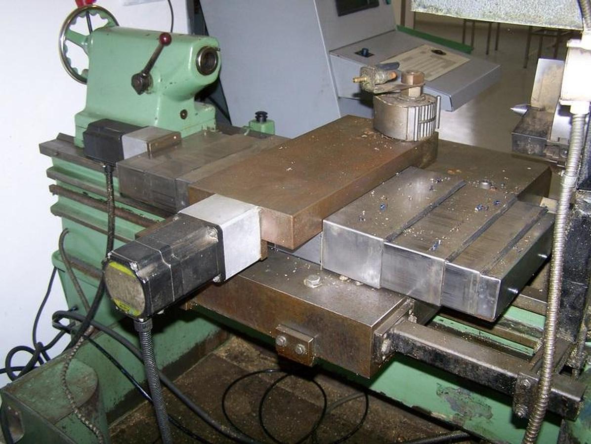 Použitý CAZENEUVE CNC soustruh