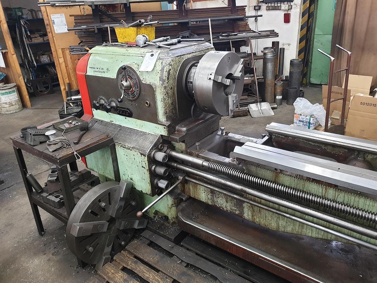 Used Bulharsko Centre Lathe