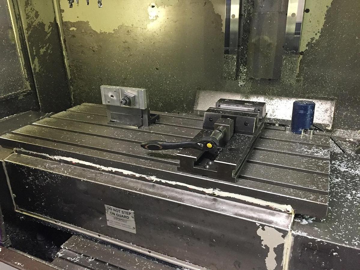 Used Bridgeport VMC1000/22