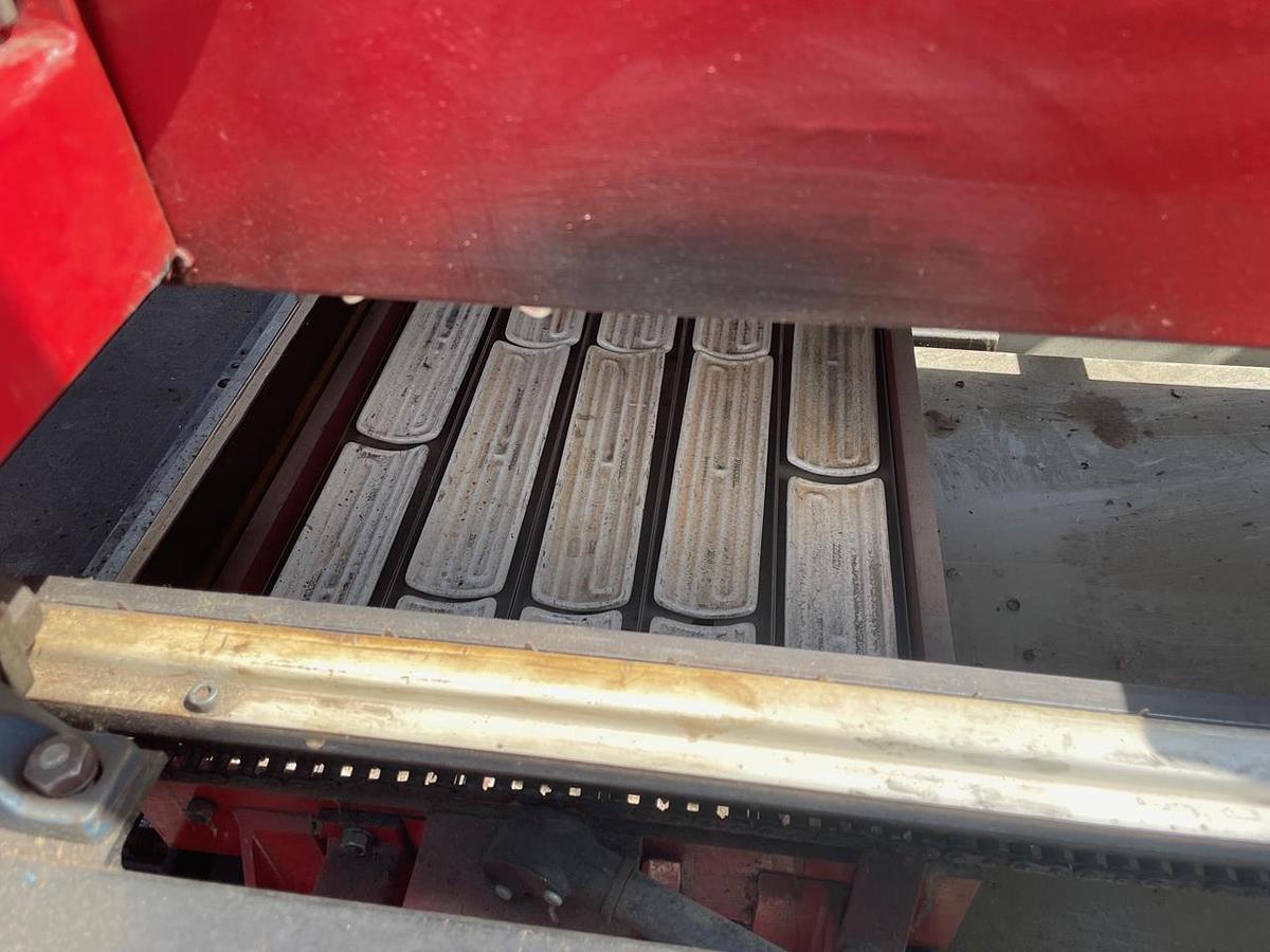 Použitý FORMECH Vakuový tvarovací automat
