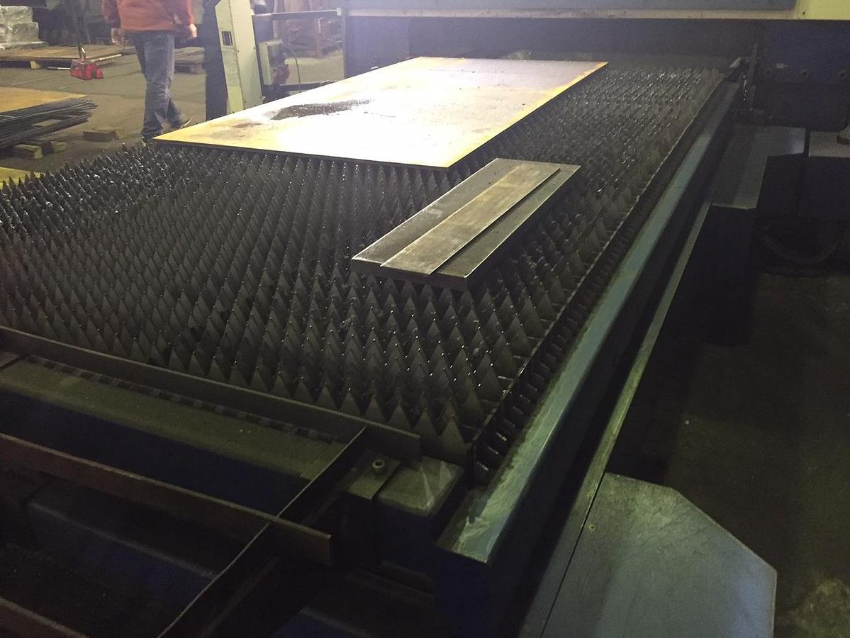 Used TRUMPF TRUMATIC L 3030