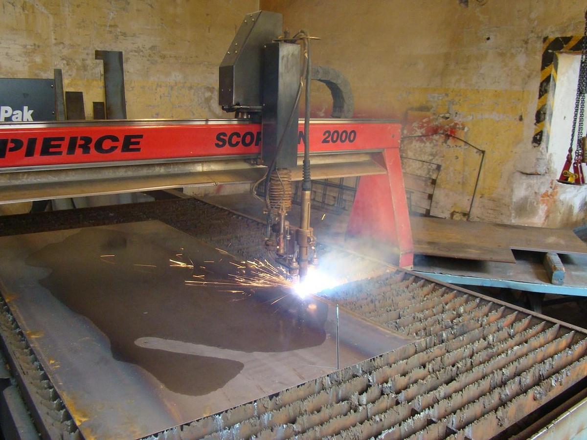 Plazmový řezací stroj Peirce Scorpion 2000