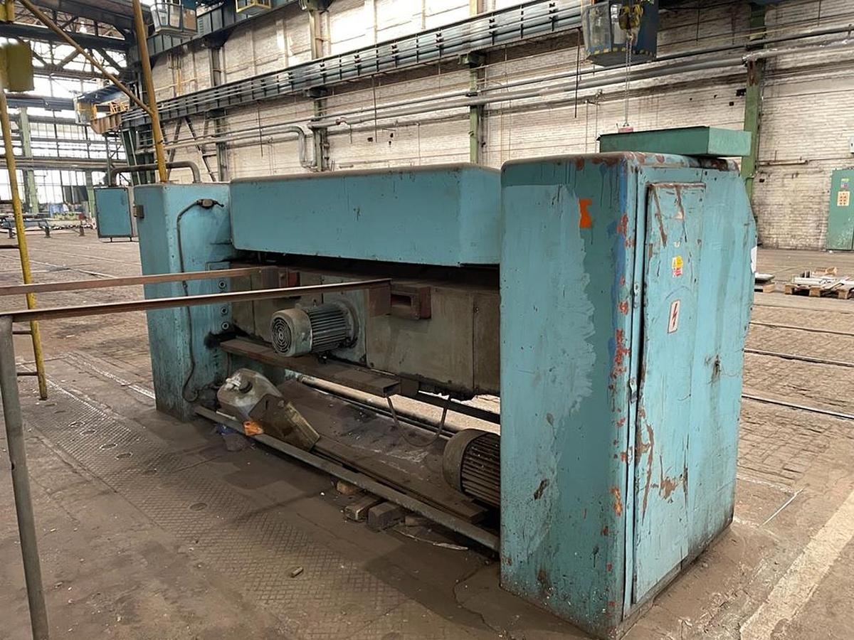 Used ZTS XOM 2000/6B