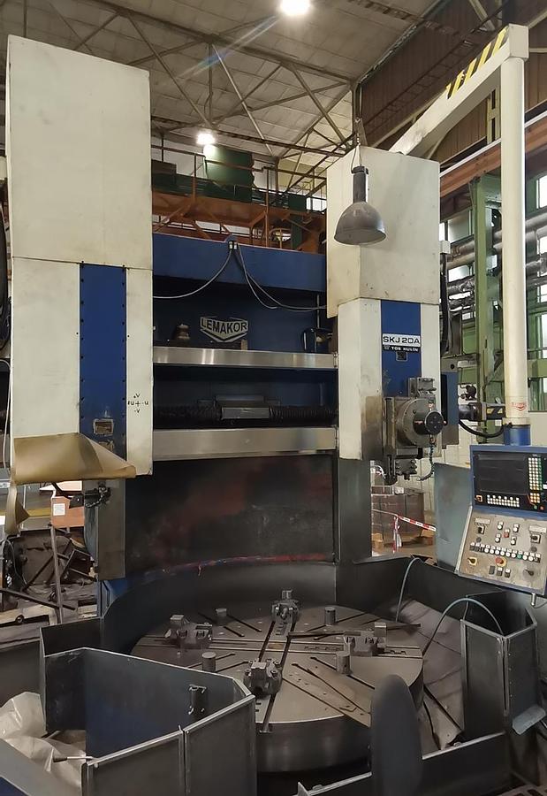 Used TOS SKJ 20 A CNC