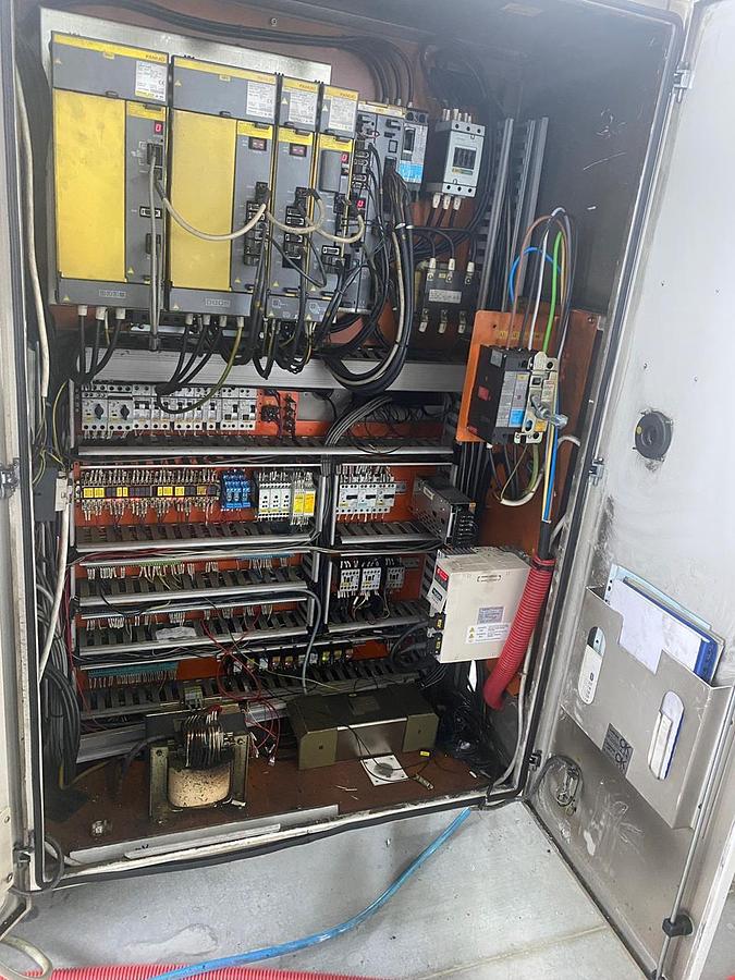 Used DOOSAN PUMA 240 MB