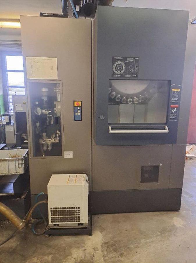 Použitý MAKINO F5