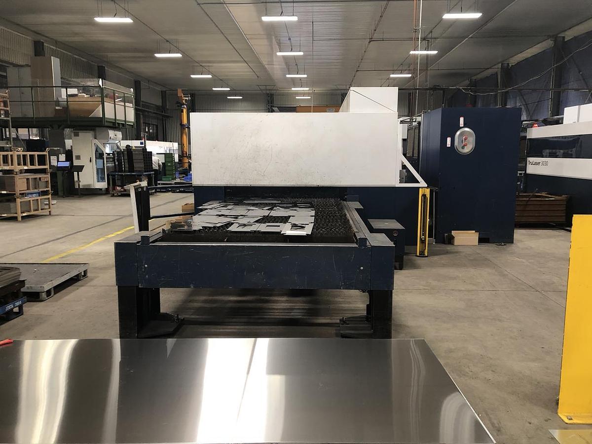 Použitý TRUMPF TruLaser 3030 L49