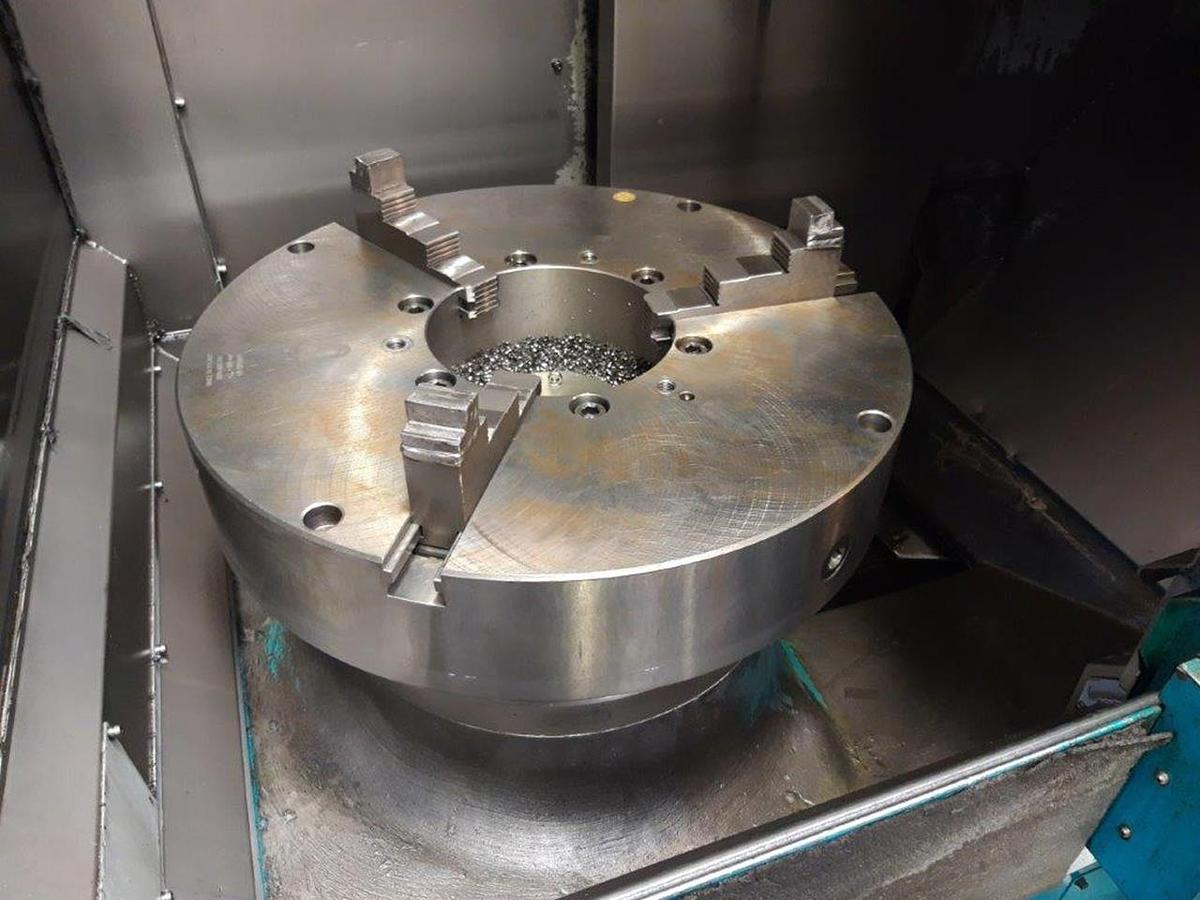 Použitý Doosan V850