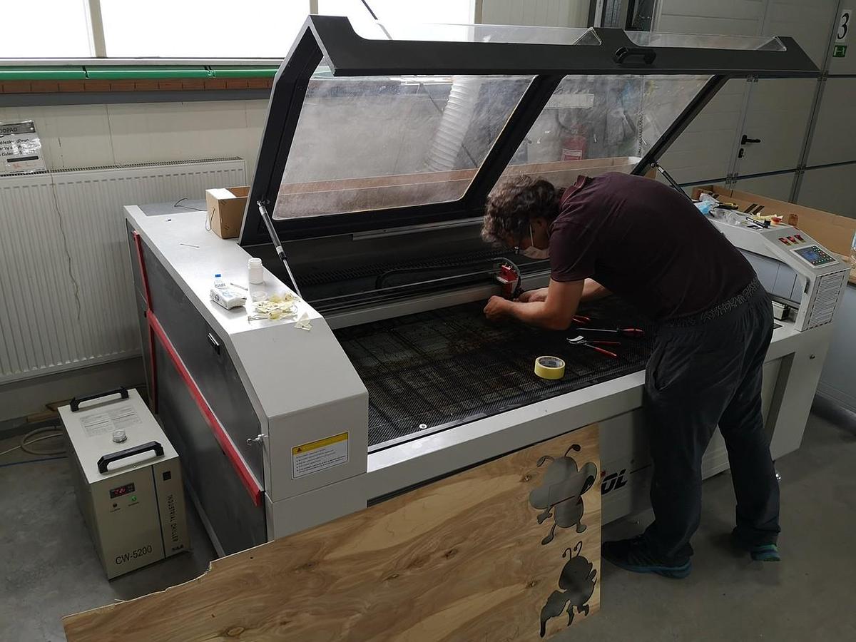 CO2 laser Lascam systems 1600x1200