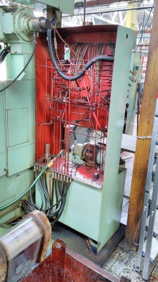 Used TOS OHA 32 CNC