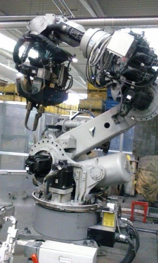 Used MOTOMAN ES200N