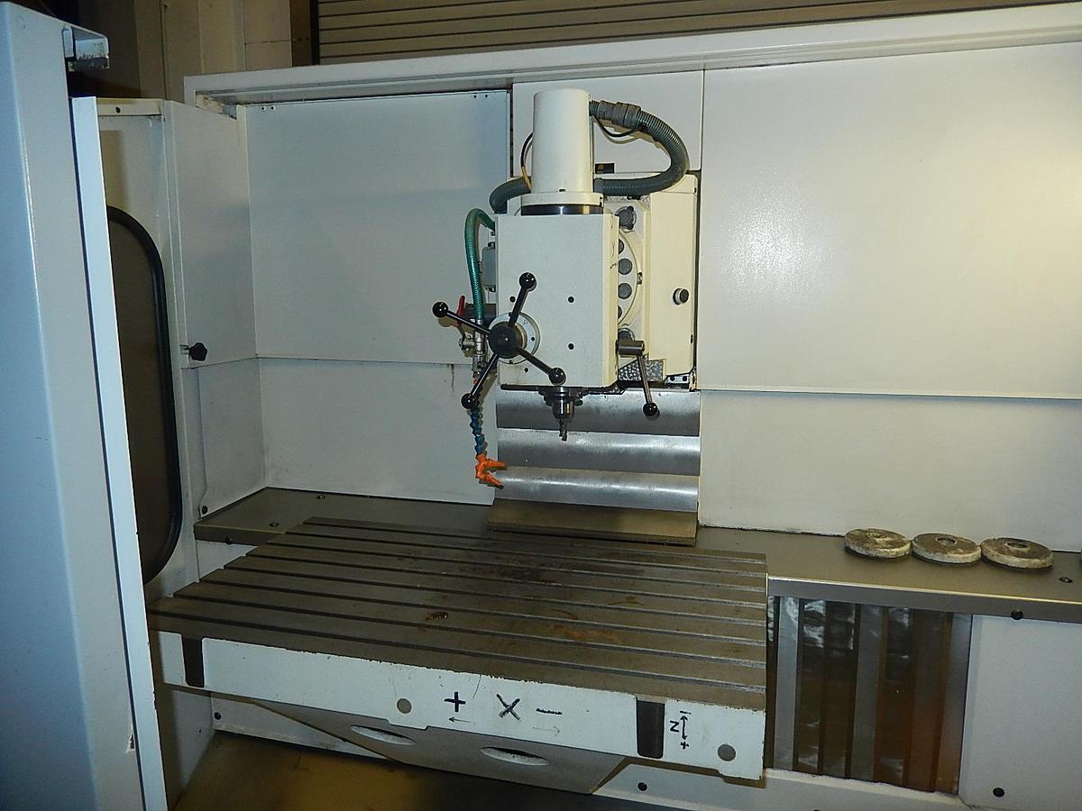 Gebraucht MIKRON UME 600