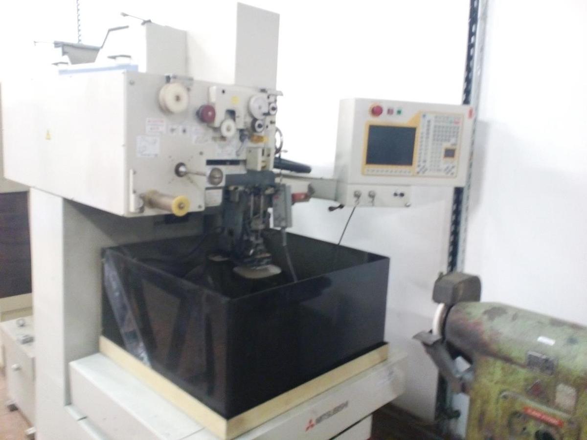 Used Mitsubishi RA 90
