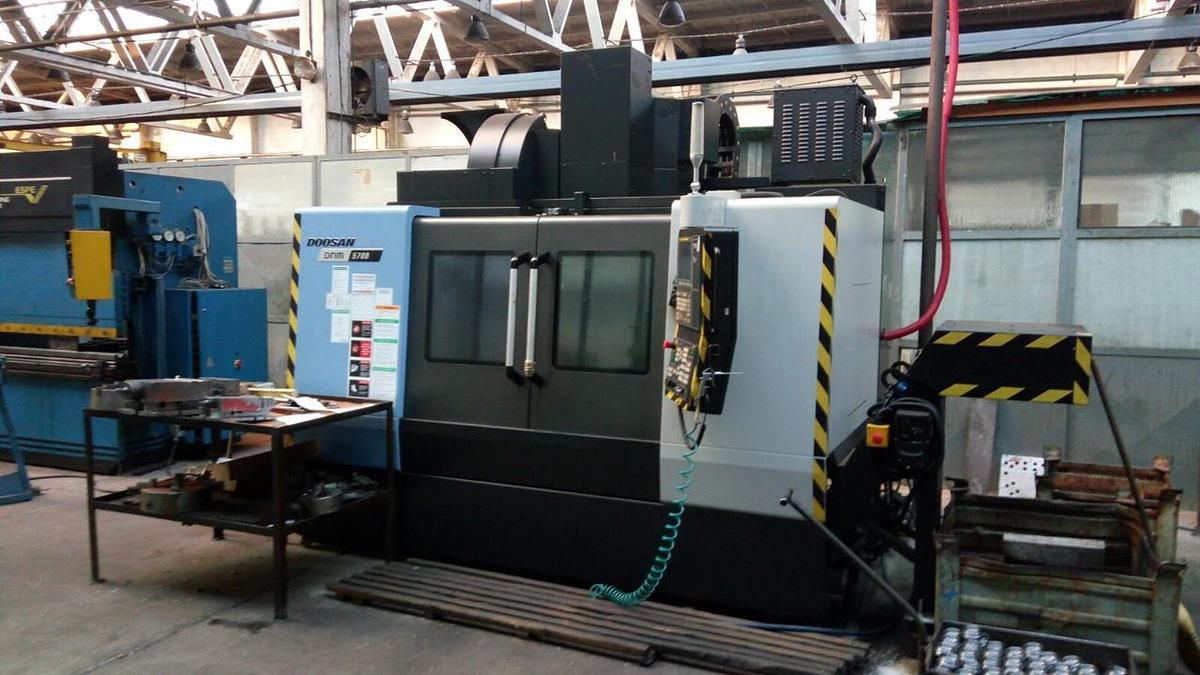 Used DOOSAN DNM 5700