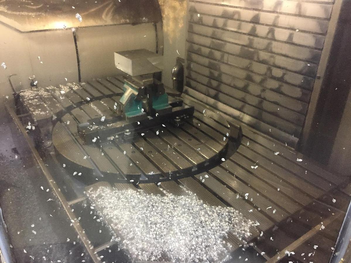 Used DECKEL MAHO DMU 100 monoBLOCK