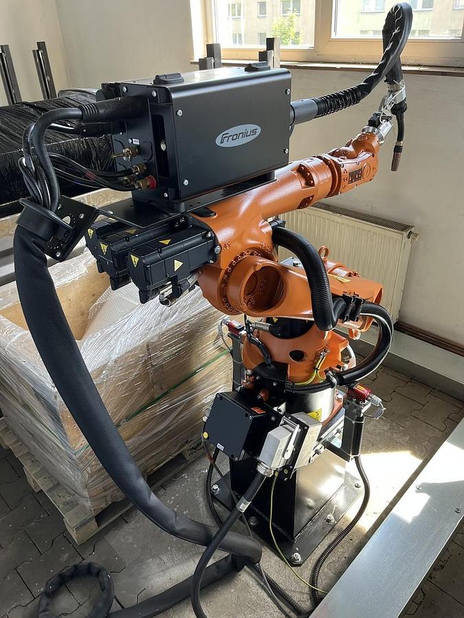 Robotizované svařovací pracoviště KUKA KR 5 ARC