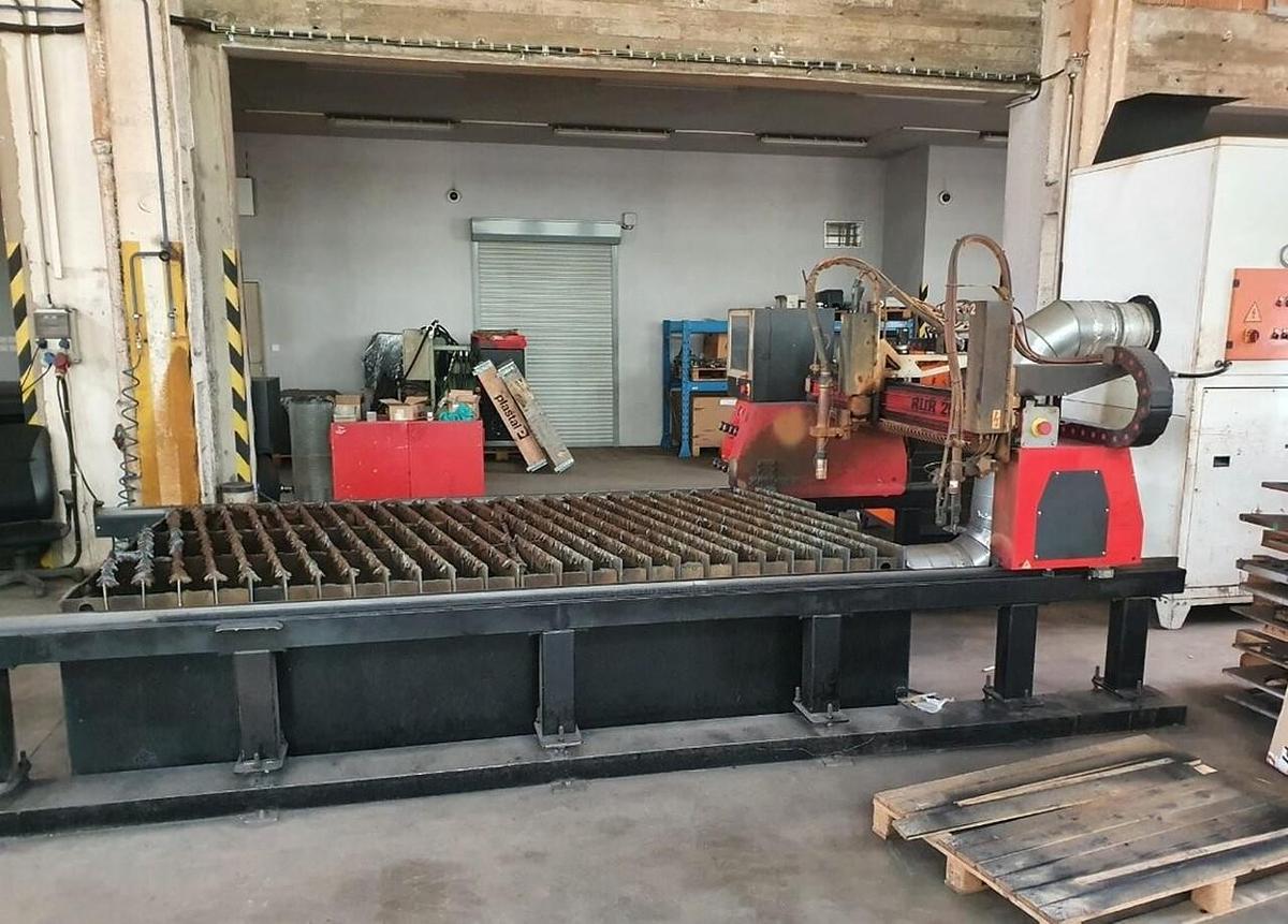 Plazmový řezací stroj PIERCE RUR 2000