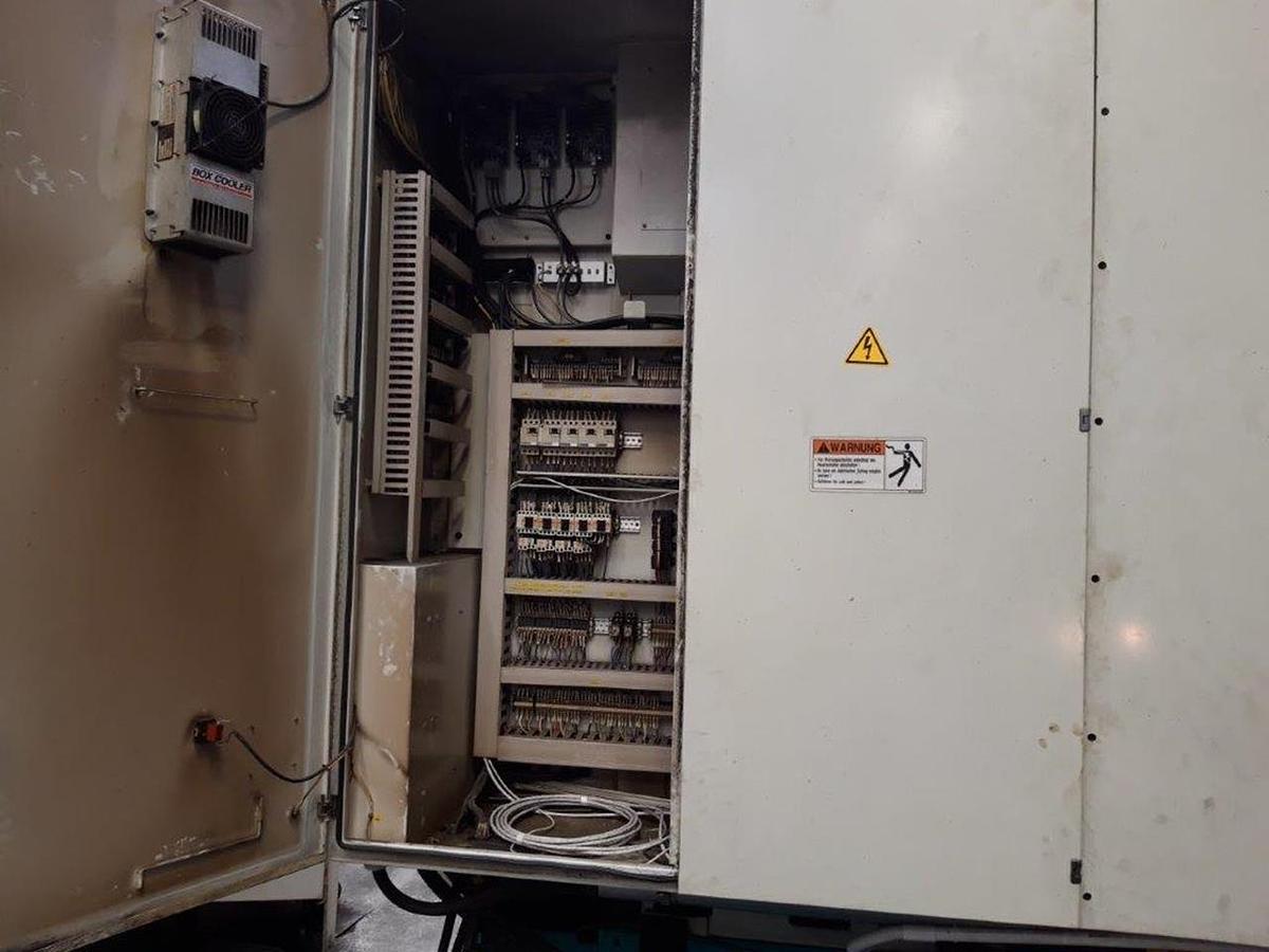 Použitý Doosan V850