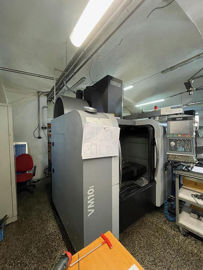 Used HURCO VM 10i